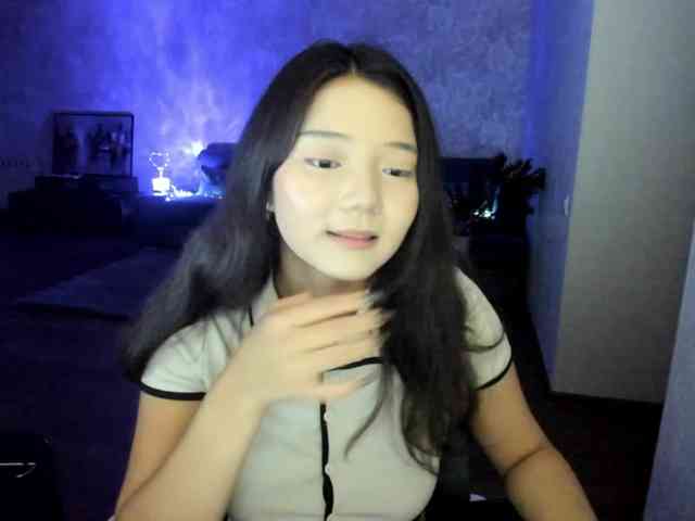 MilanaMittt webcam
