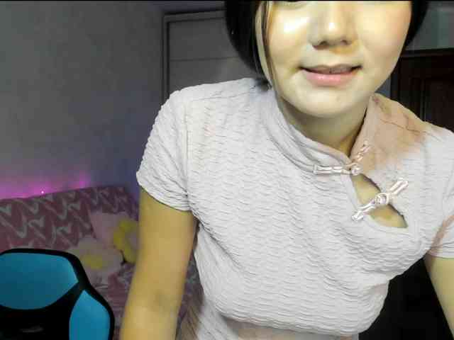 MilanaMittt webcam