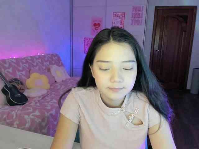 MilanaMittt webcam