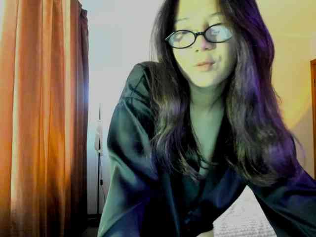 MilanaMittt webcam