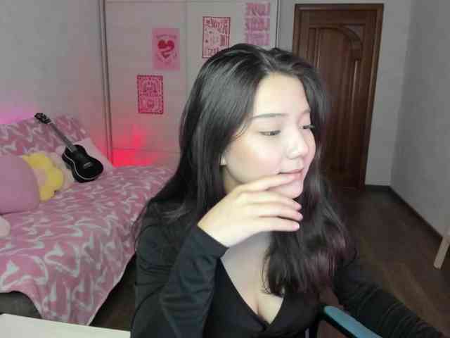 MilanaMittt webcam