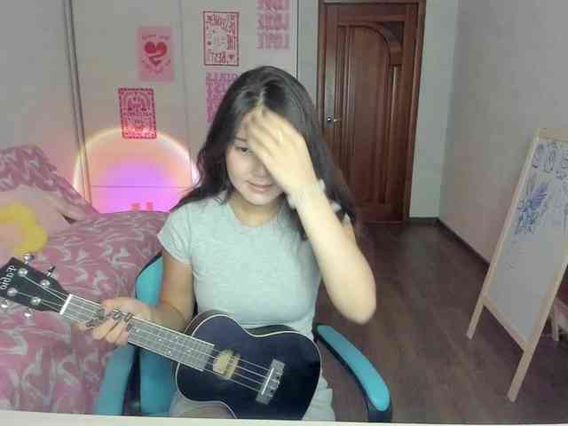 MilanaMittt webcam