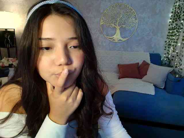 MilanaMittt webcam