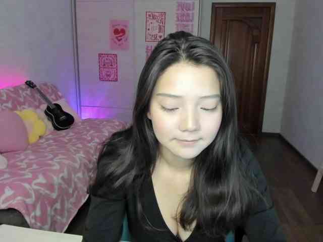 MilanaMittt webcam