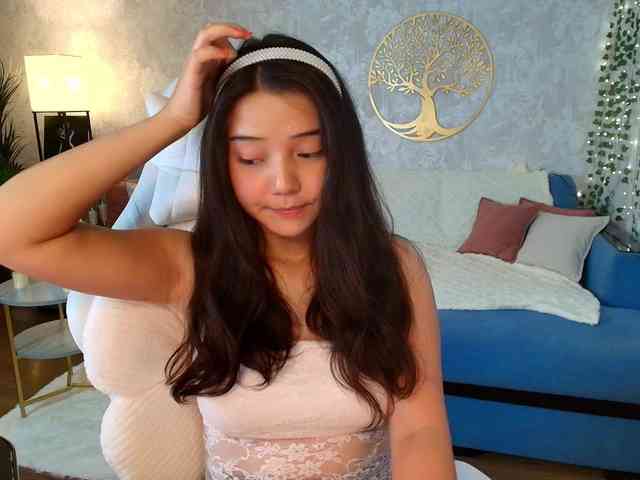 MilanaMittt webcam