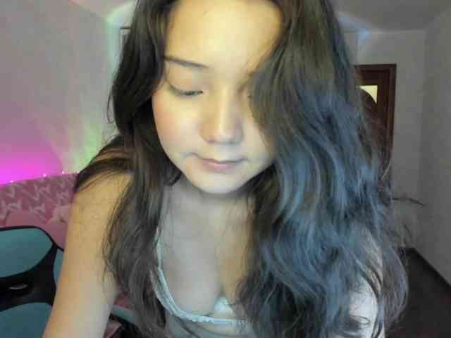 MilanaMittt webcam