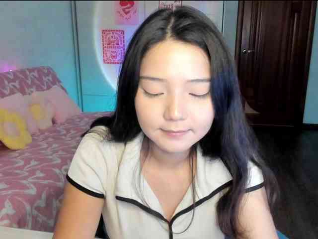 MilanaMittt webcam