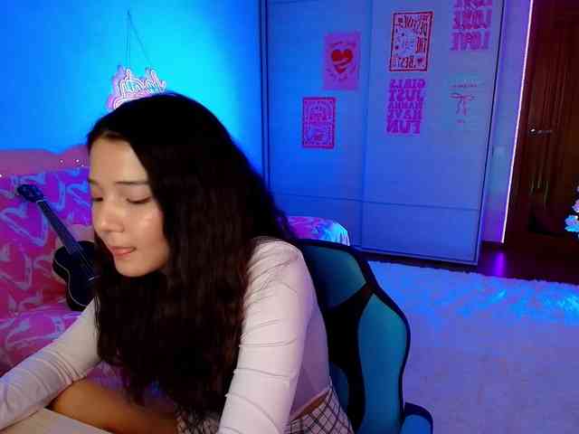 MilanaMittt webcam