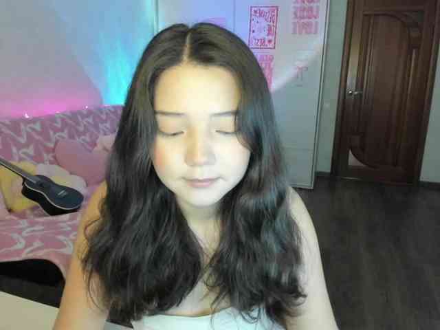 MilanaMittt webcam