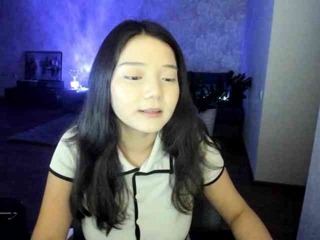 MilanaMittt webcam