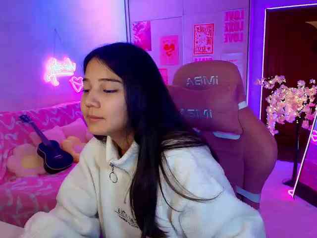 MilanaMittt webcam