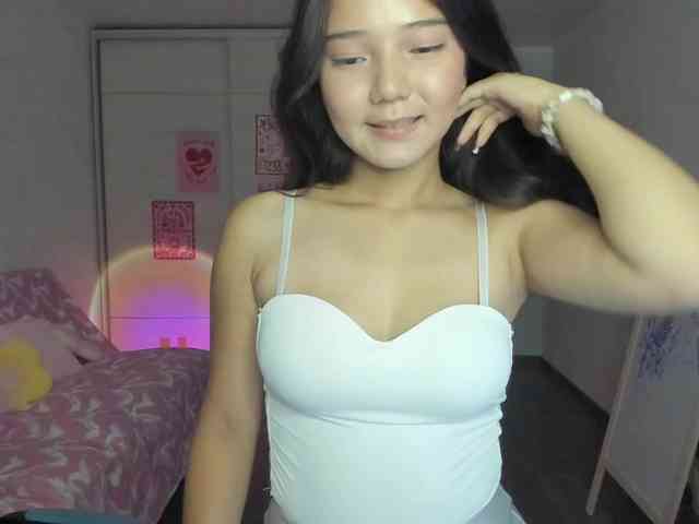 MilanaMittt webcam