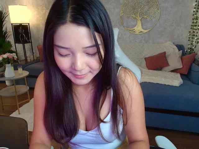 MilanaMittt webcam