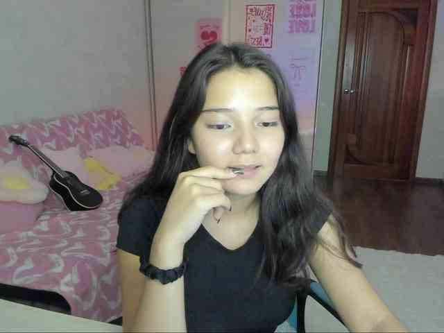 MilanaMittt webcam