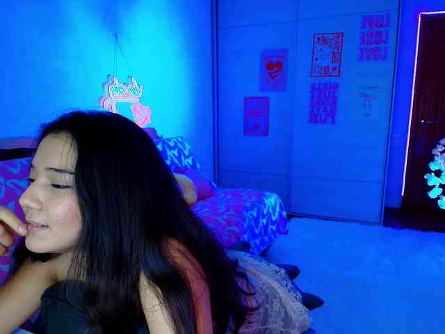 MilanaMittt webcam