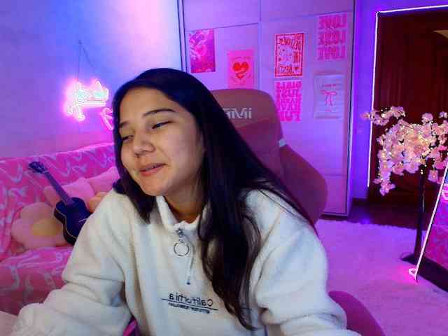 MilanaMittt webcam