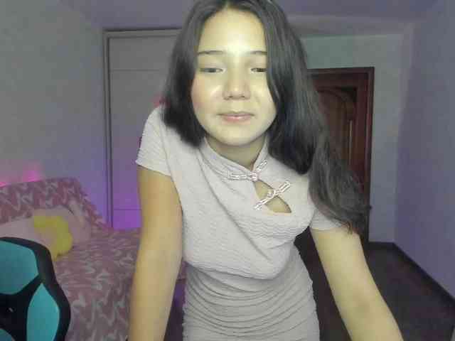 MilanaMittt webcam