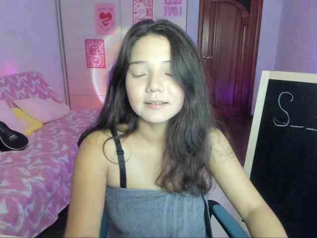 MilanaMittt webcam
