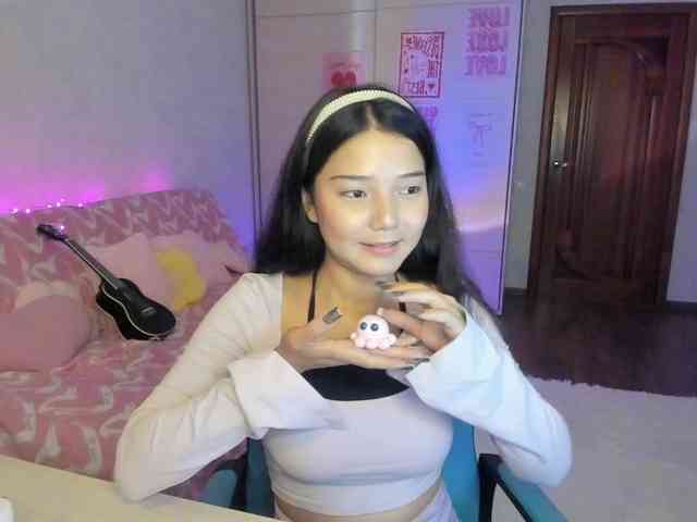 MilanaMittt webcam