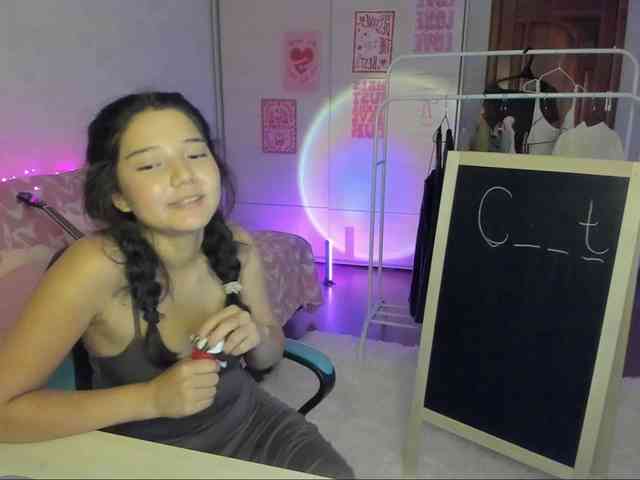 MilanaMittt webcam
