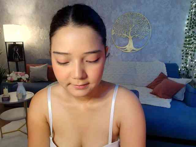 MilanaMittt webcam