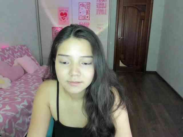 MilanaMittt webcam