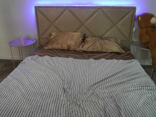 DariaCalm live cam on BongaCams
