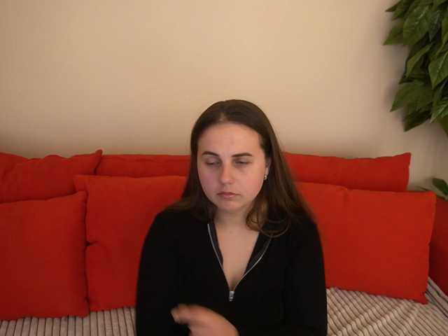 DariaCalm, live now on BongaCams