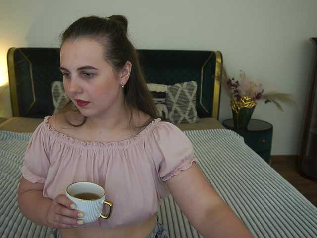 DariaCalm live cam on BongaCams