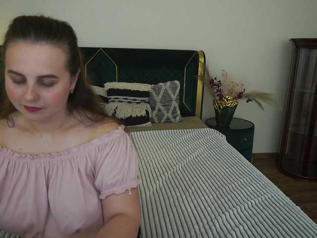 DariaCalm live cam on BongaCams