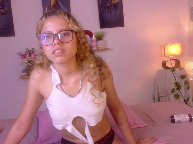 liia-valmont live cam on BongaCams