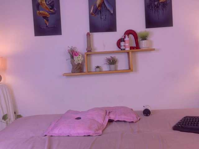 liia-valmont live cam on BongaCams