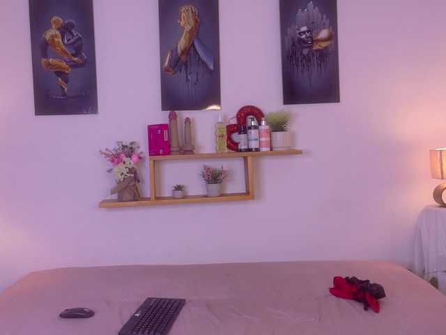 liia-valmont live cam on BongaCams