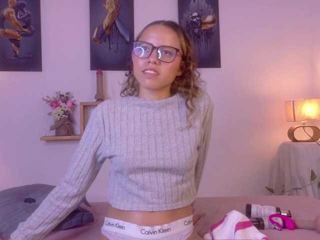 liia-valmont live cam on BongaCams