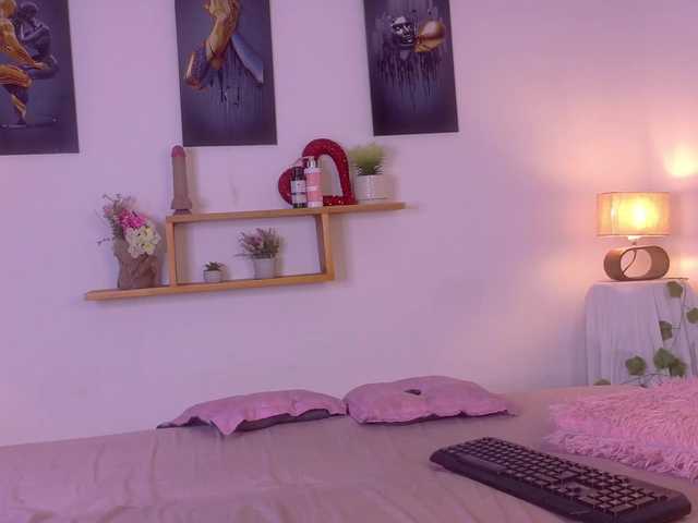 liia-valmont live cam on BongaCams
