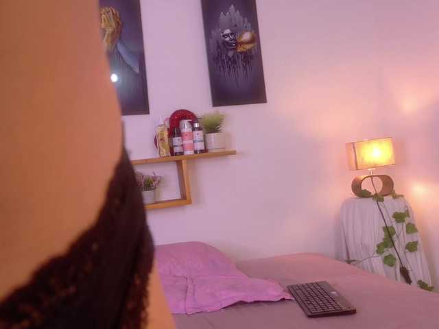liia-valmont live cam on BongaCams