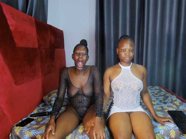 Queenbees live cam