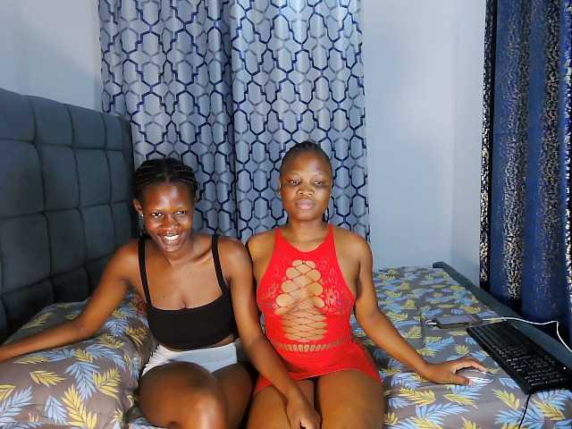 le modèle Queenbees est en webcam porno dans un show sur le site bongacams, il possède les tags suivants: Ebony,Brunette,Shaved