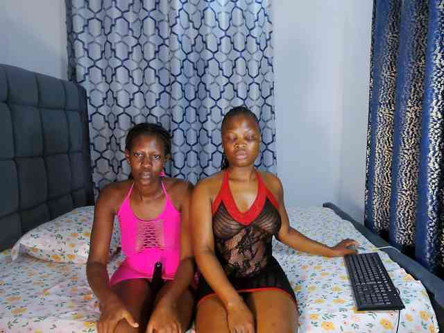 Queenbees Sex Cam Show