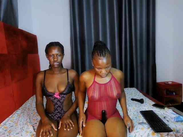Queenbees Sex Cam Show