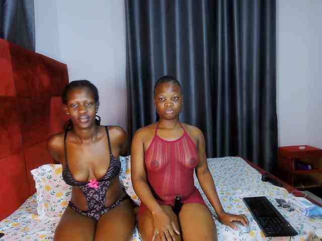Queenbees Sex Cam Show