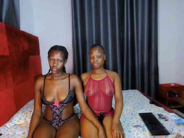 Queenbees Sex Cam Show