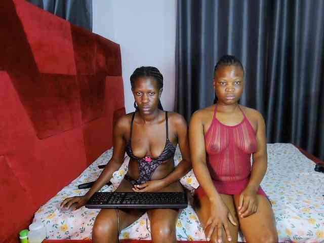 Queenbees Sex Cam Show