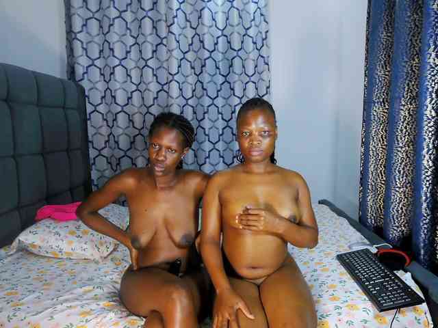 Queenbees Sex Cam Show