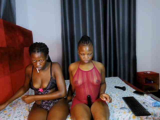 Queenbees Sex Cam Show