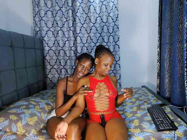 Queenbees Sex Cam Show