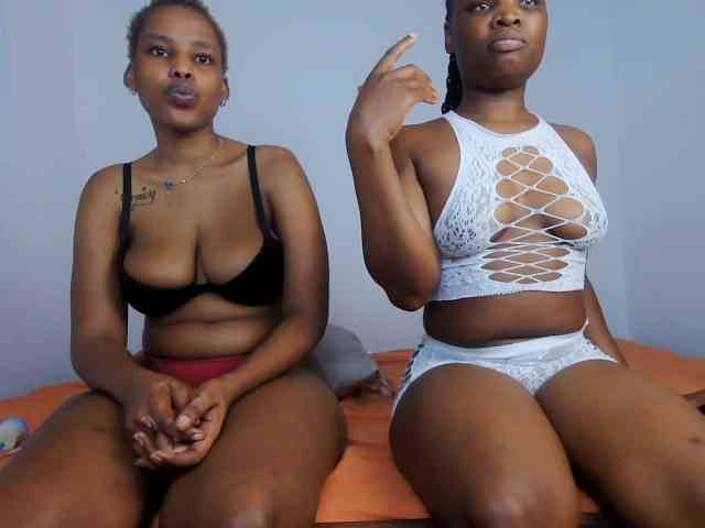 Queenbees Queenbees
