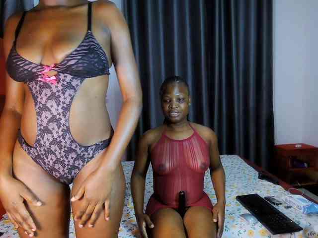 Queenbees Sex Cam Show