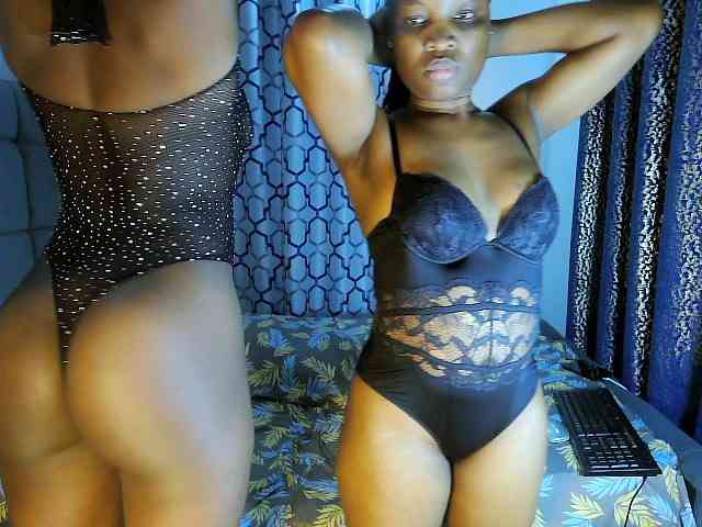 Queenbees Sex Cam Show