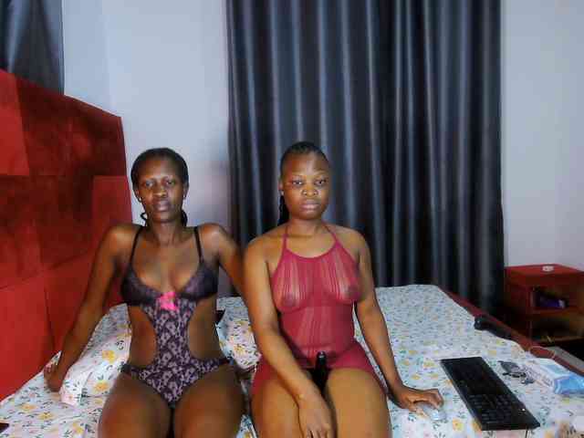 Queenbees Sex Cam Show